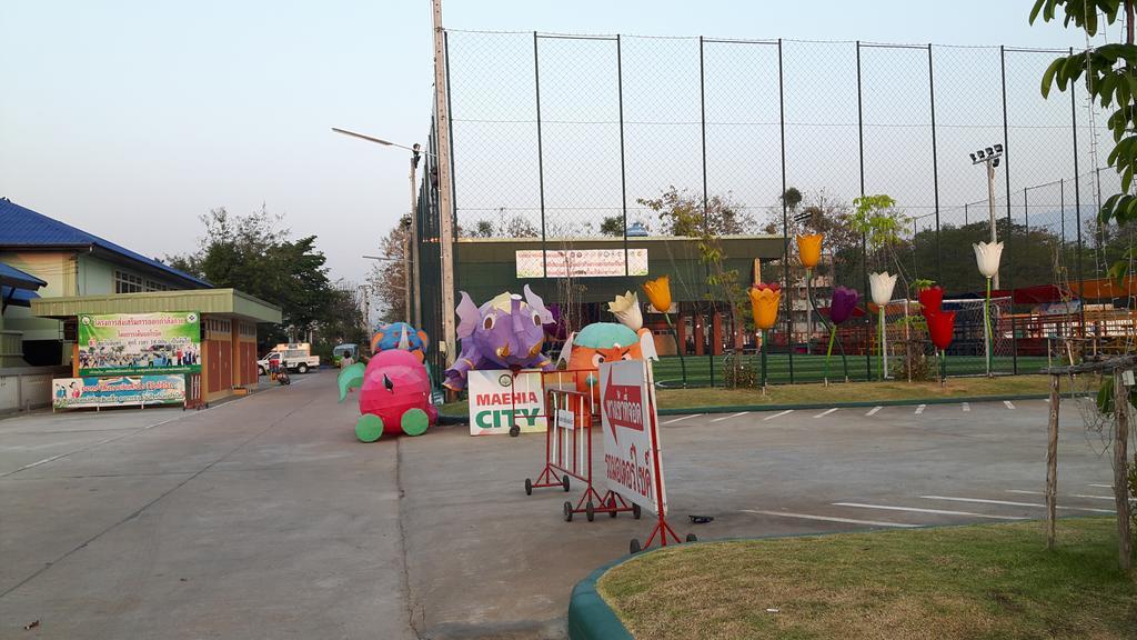 ホテル Hom Baan チエンマイ エクステリア 写真