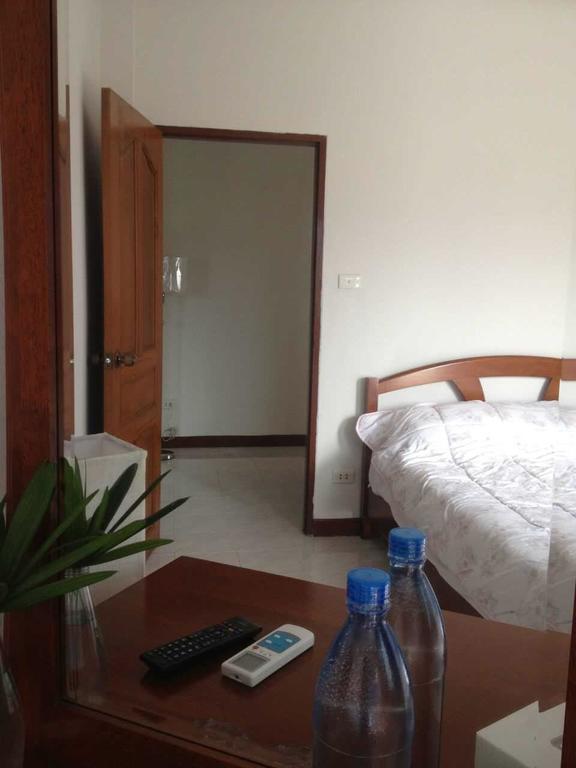 ホテル Hom Baan チエンマイ 部屋 写真