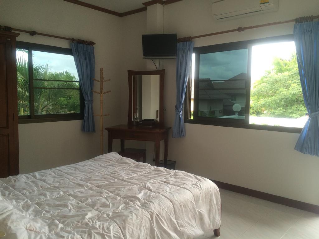 ホテル Hom Baan チエンマイ 部屋 写真